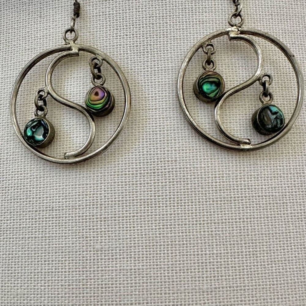 Sterling silver abalone onyx yin yang circle earrings
